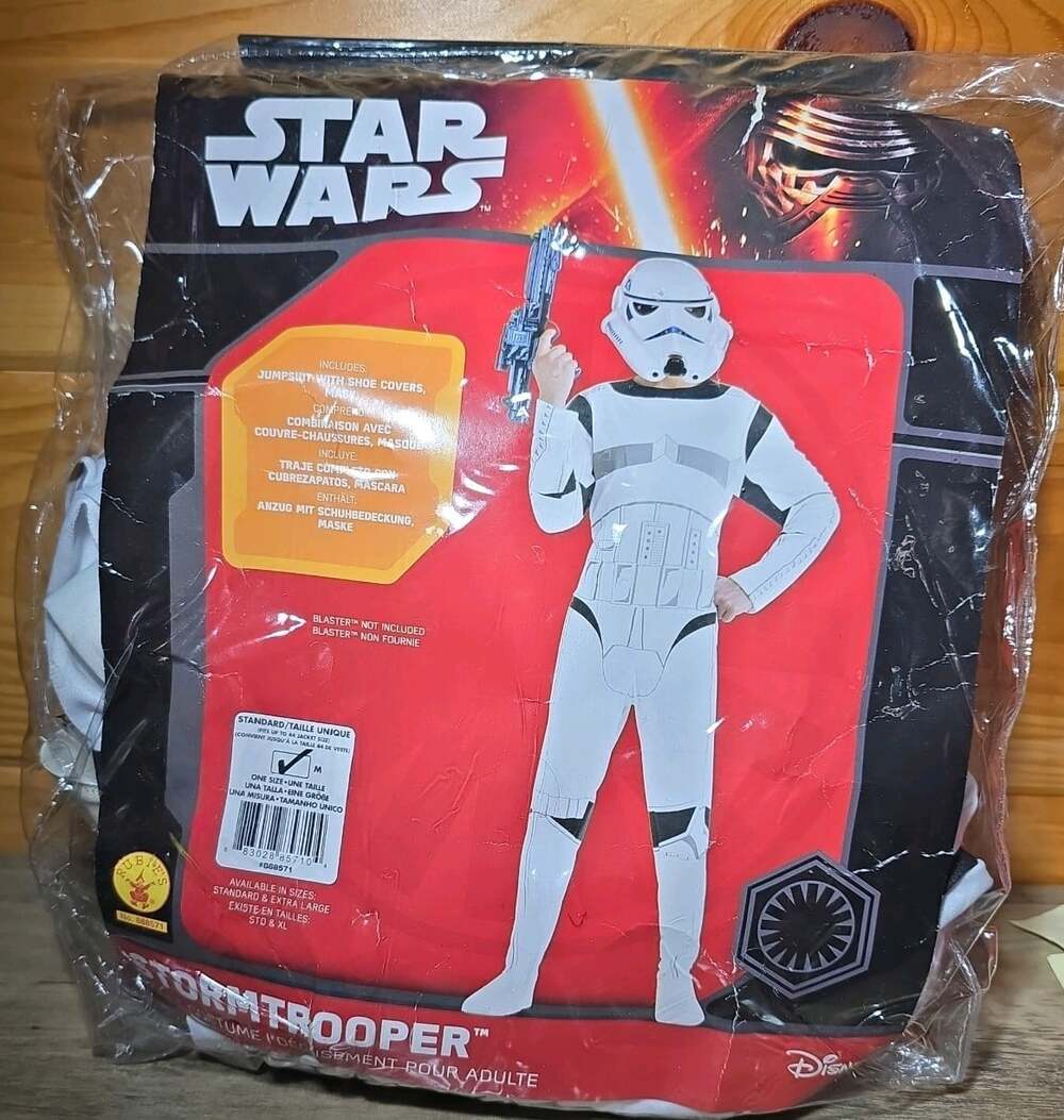 DISNEY STAR WARS STORMTROOPER ADULT MEDIUM RUBIES #888571